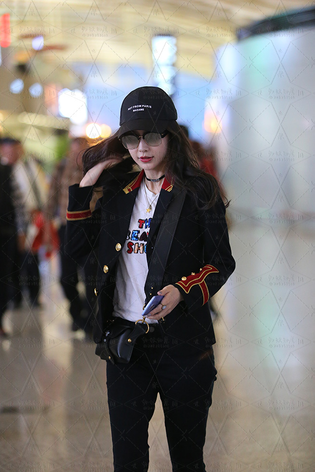 【普通】杨颖机场紧身牛仔裤187p