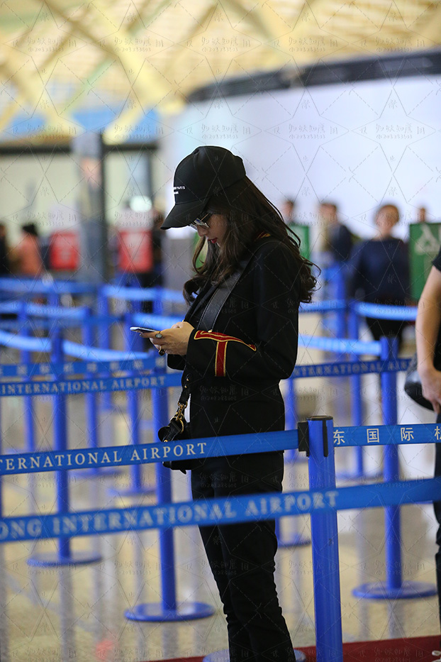 【普通】杨颖机场紧身牛仔裤187p